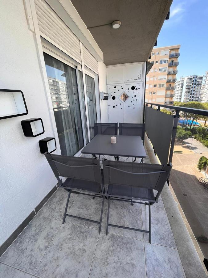 Apartamento Vacacional & Holiday Бланес Экстерьер фото